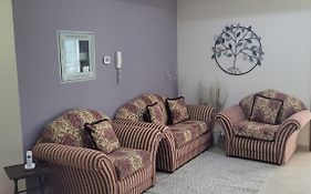 Cozy 2Bhk Near To Dmcc Metro Station -505